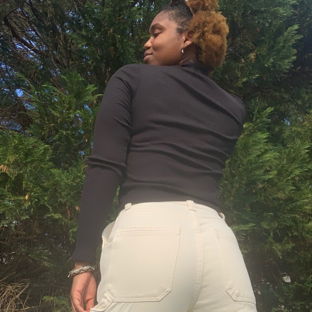 ❌SOLD❌NWOT Express Black Front Cut Out Top Sz M - Picture 5 of 10